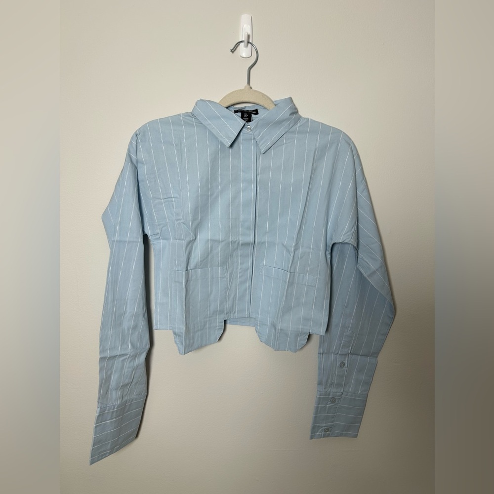 PrettyLittleThing Light Blue Pinstripe Cropped Shirt